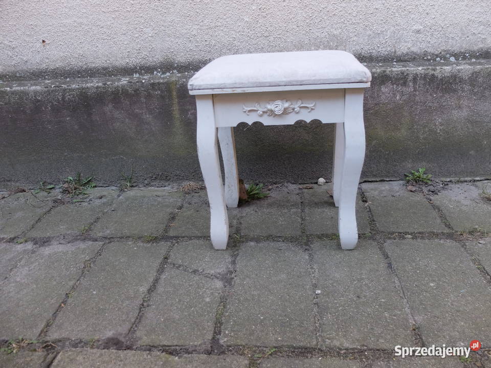 Biały dekoracyjny taboret 845 Kościan