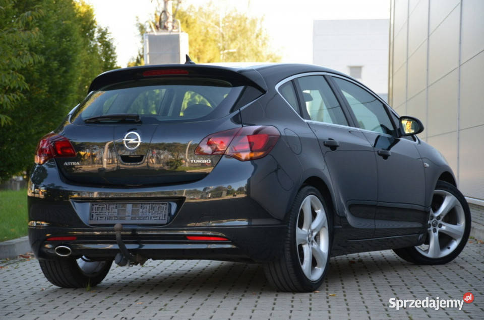 Opel Astra Czarna Opłacona 14T 140 Sport Edition garażowany łódzkie Kutno