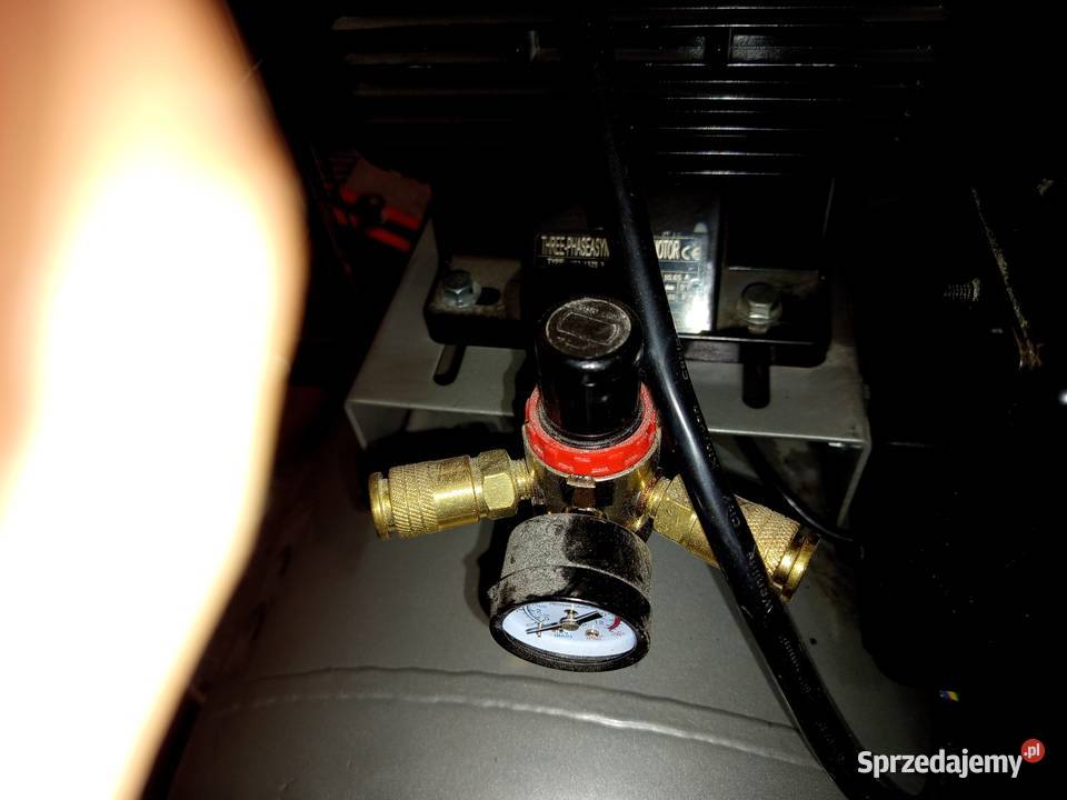 Kompresor olejowy sprężarka TAGRED 300L 3 tłoki Tomaszów Lubelski