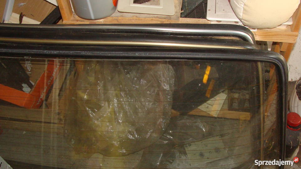 Tylna szyba Fiat 125p Zrzeszenie Transportu Ryki