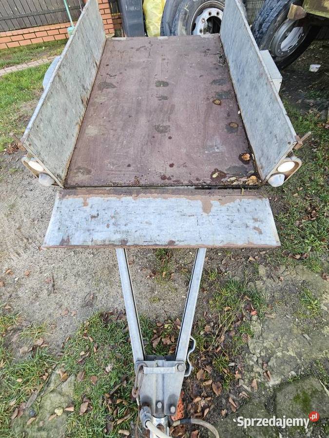 Przyczepka masywna ocynk niewiadów przyczepa sprzedam