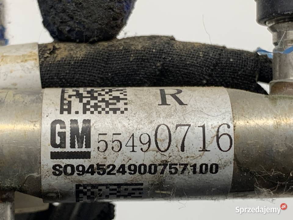 LISTWA WTRYSKOWA OPEL KARL 55490716 10 75 sprzedam