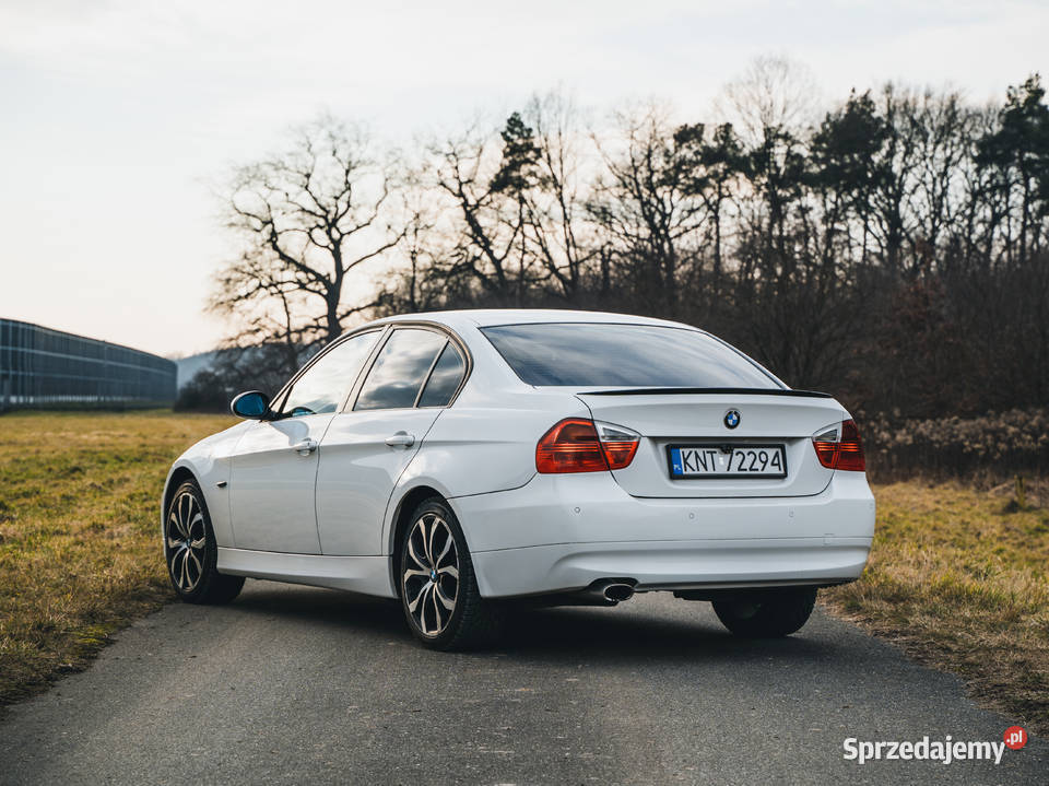 BMW E90 320D biała automat światła przeciwmgielne małopolskie