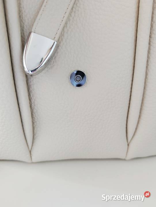 Torebka damska beżowa elegancka na spotkania z 23cm wielkopolskie