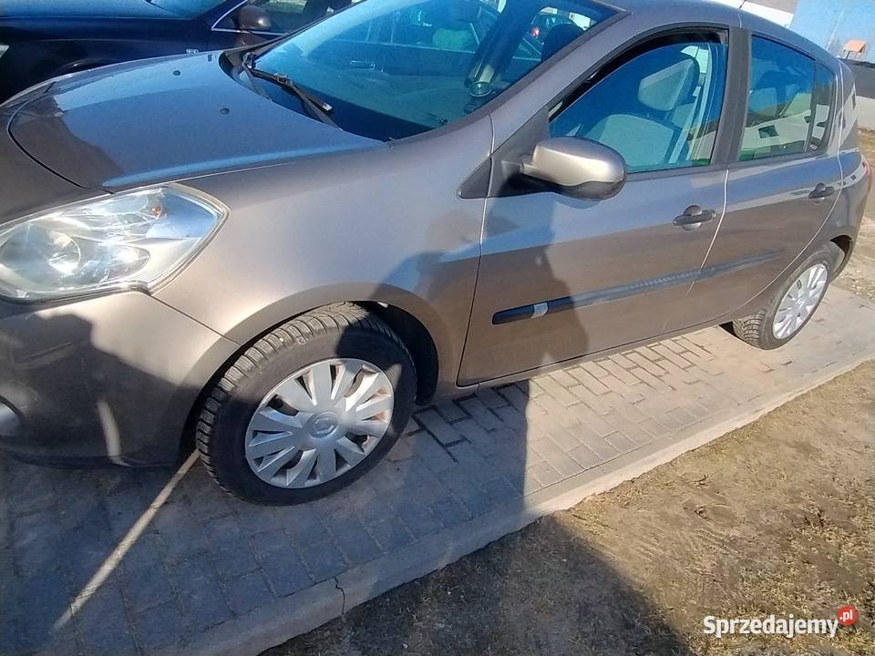 Renault Clio 12 benzyna Salon polski niski Siekierki Wielkie