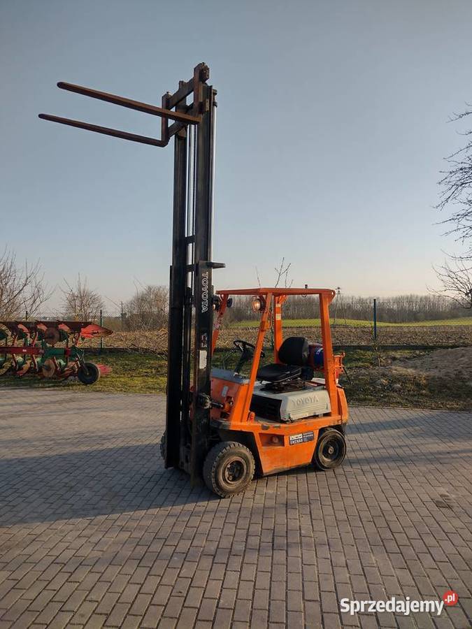 Wózek widłowy Toyota 1500 udźwigu gaz