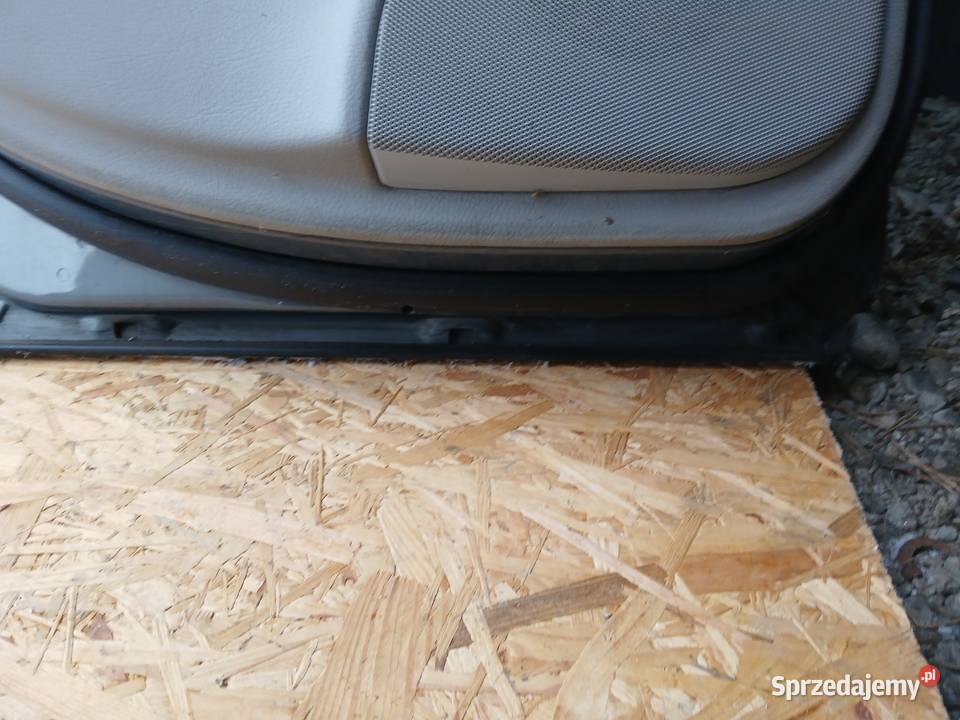 Drzwi Lewy tył Mercedes w203 kombi lak C747 Radłów