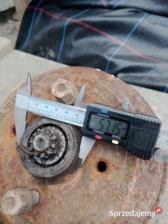 Oś przyczepki Bobrek