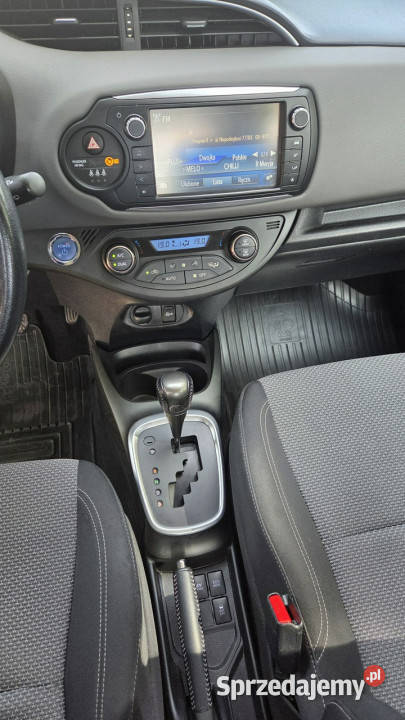Toyota Yaris 15 HSD 100 Kamera Serwisowany mazowieckie Otwock Mały sprzedam
