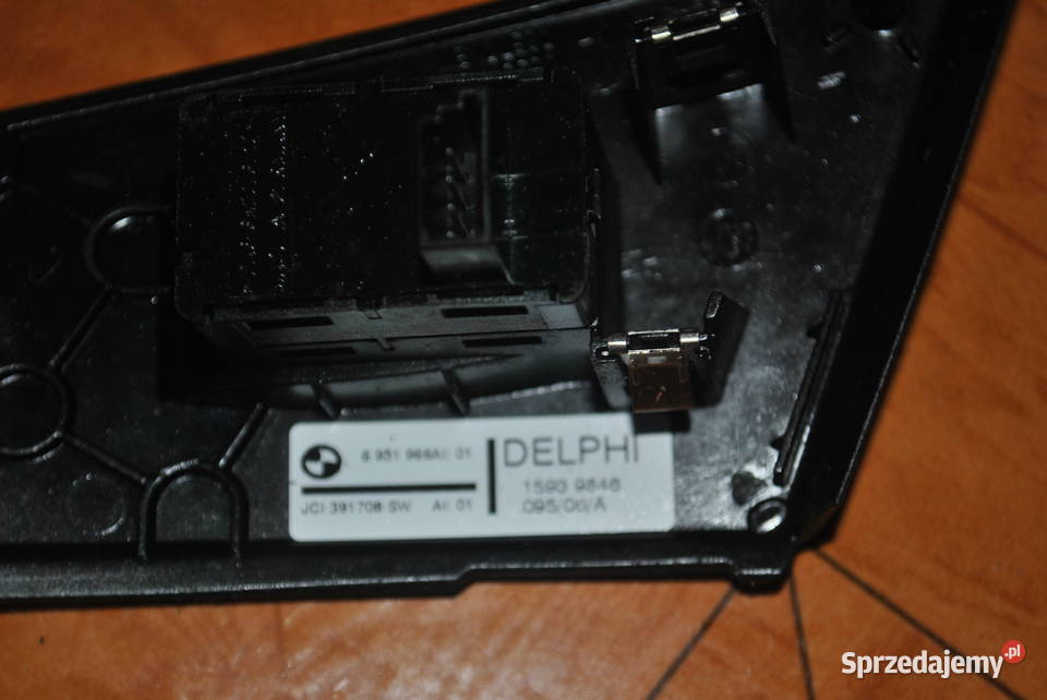 Przełącznik podnoszenia szyby drzwi lewy tył BMW śląskie Poręba