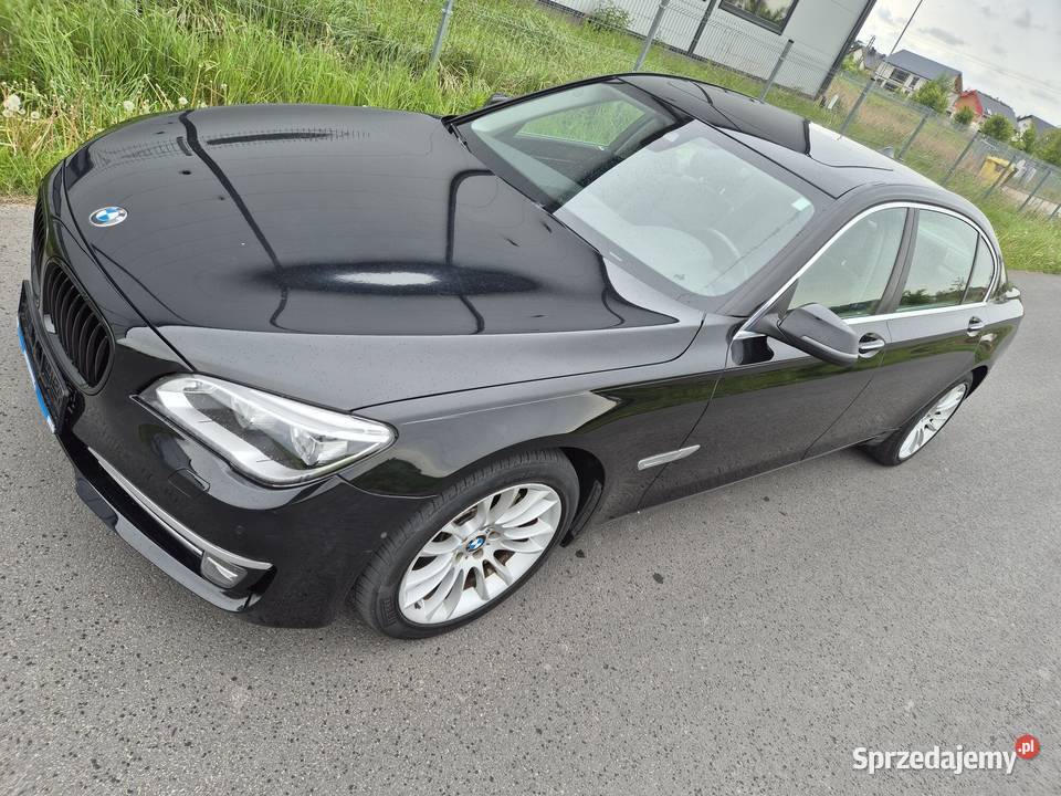 BMW 740i 2015 FULLLED Kamery 360 Elektryczna nieuszkodzony Żórawina