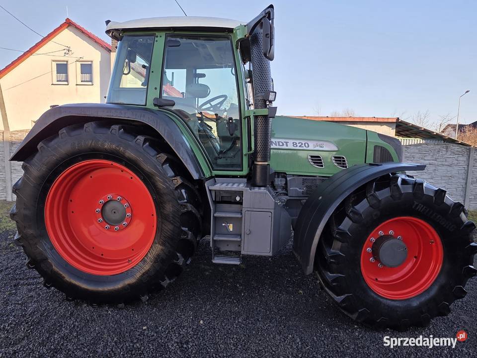 FENDT 820 VARIO COM III 2011 Wydrowice
