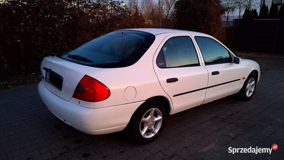 Ford Mondeo 18 benzyna I własciciel Polski Salon Szczecin