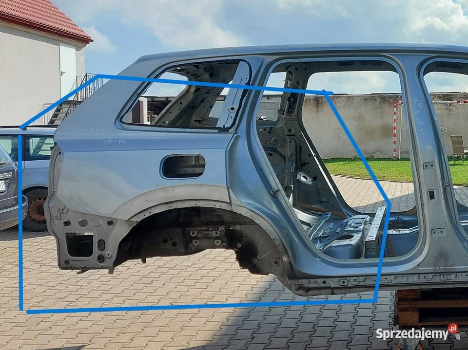 Volvo XC90 II D5 Błotnik tył lewy prawy podłoga