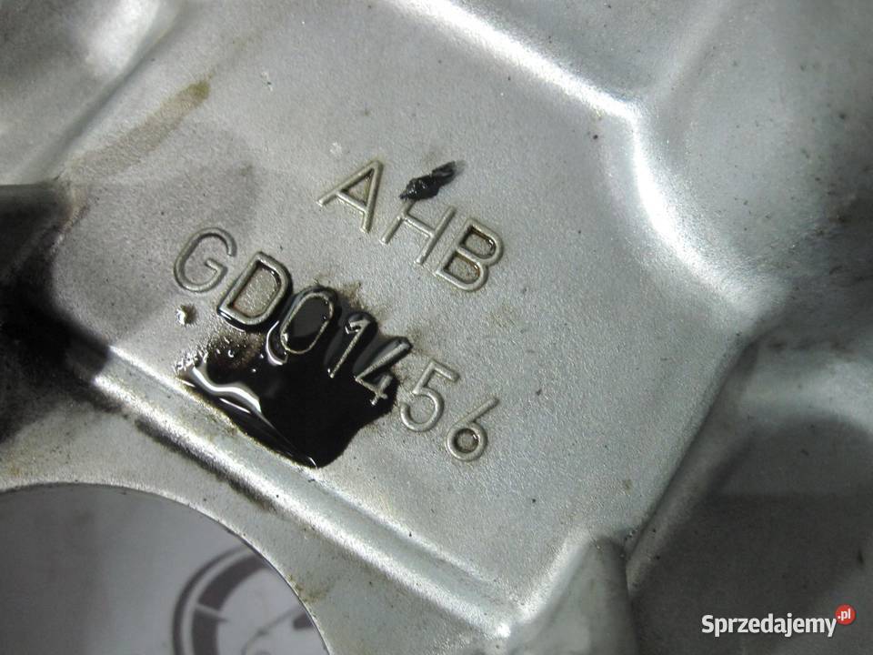 AUDI SEAT SKODA VW GOLF VI 16 TDI CAY 105 13r