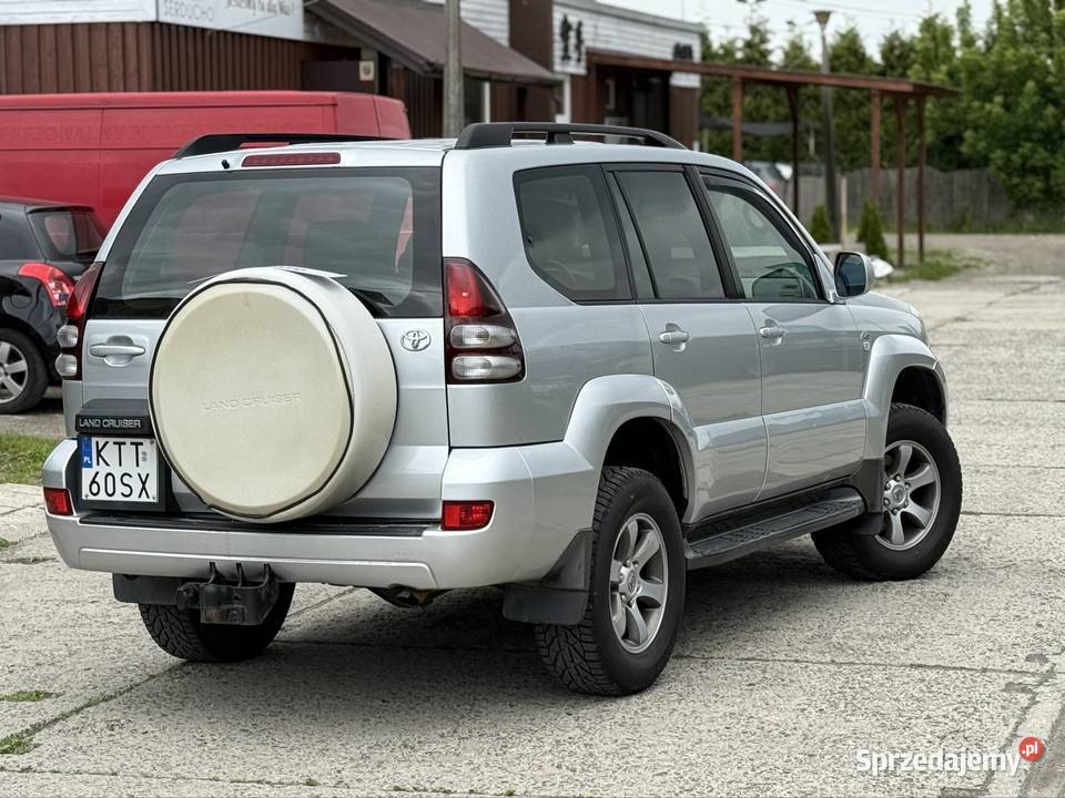 Toyota Land Cruiser Salon Polska serwisowany w ASO małopolskie Nowy Sącz