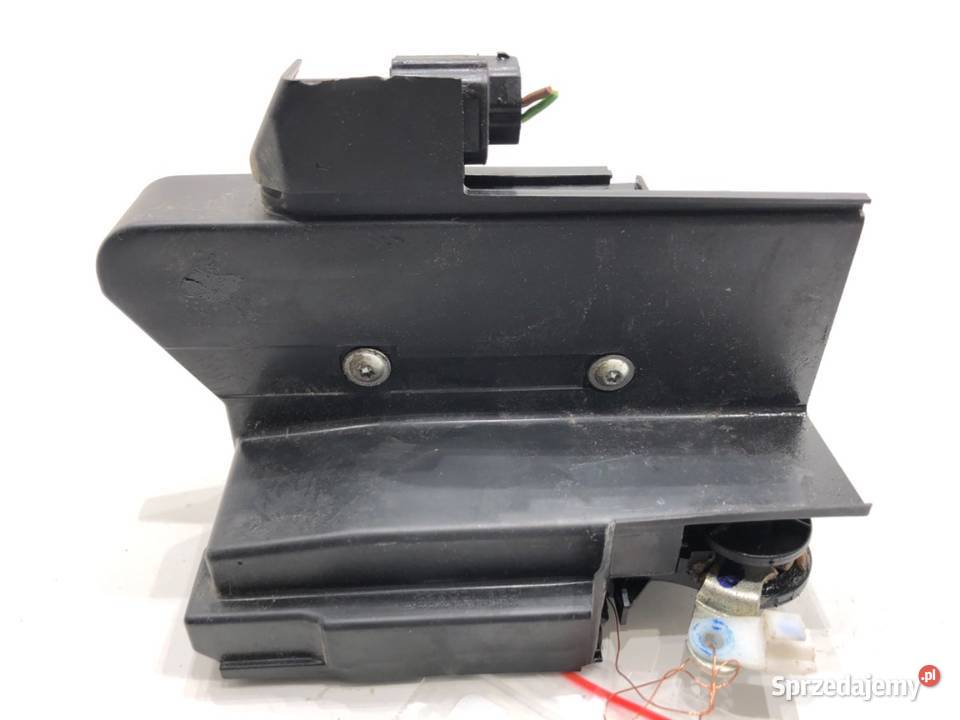 ZAMEK DRZWI PRAWY TYŁ DACIA DUSTER Hatchback