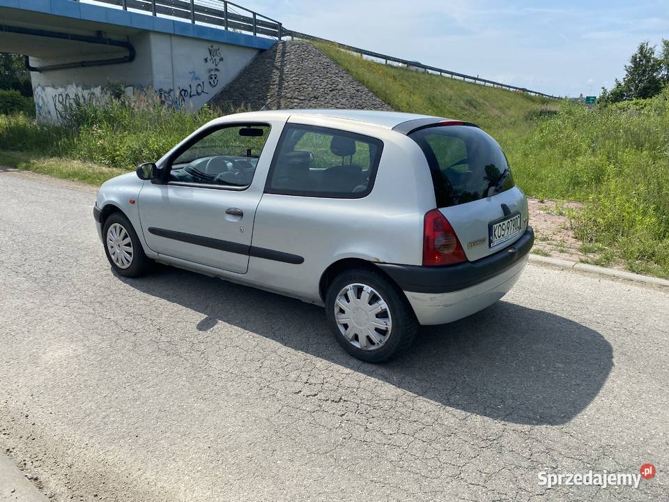 Renault Clio II 12 benzyna 126 wspomaganie Bobrek sprzedam