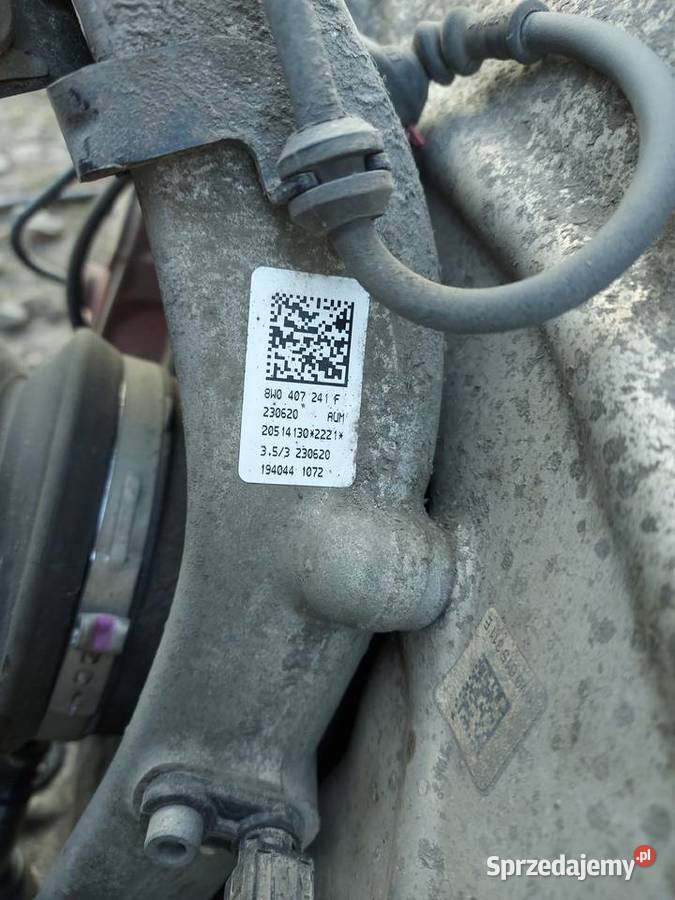 Zwrotnica LEWA PRAWA przód przednia Audi A4 B9 Tychy