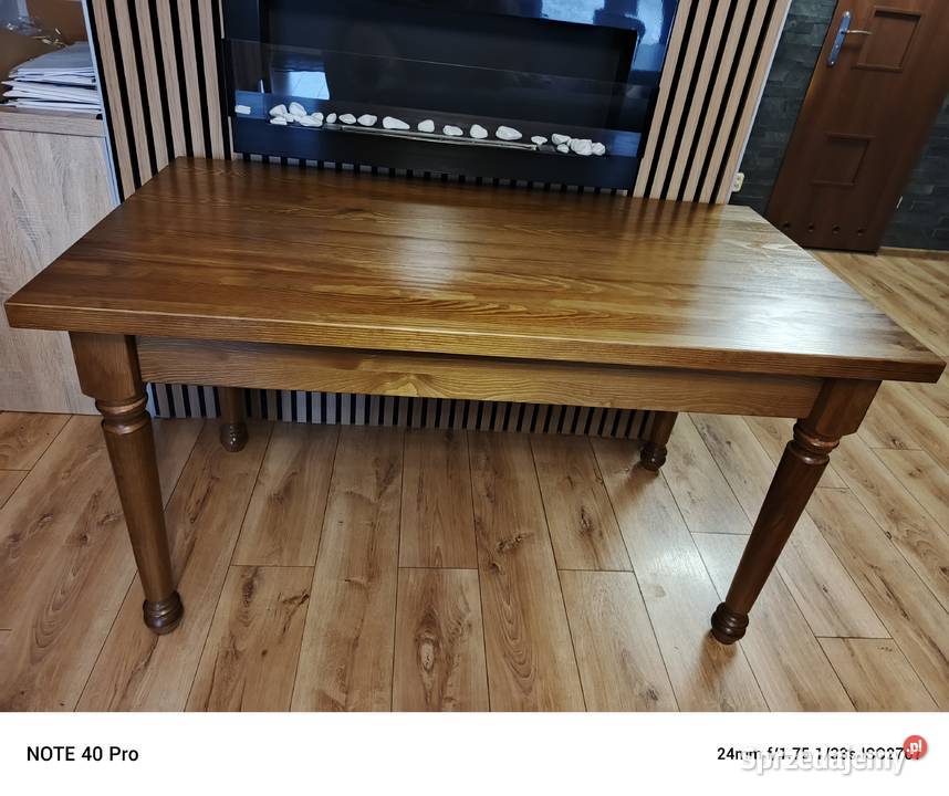 Stół z litego drewna sosnowego z nogami Pogorzela