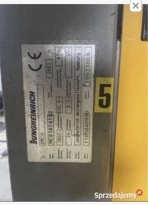 Wózek masztowy elektryczny jeżdżący