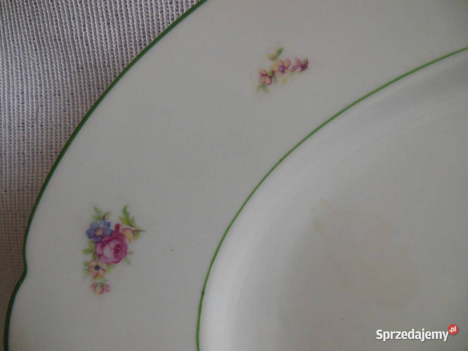 Talerz duży owalny w różyczki Ćmielów PRL Kielce