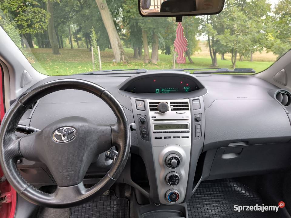 Toyota Yaris super stan 13 vvti 2008 r 5 drzwi Kobyłka sprzedam