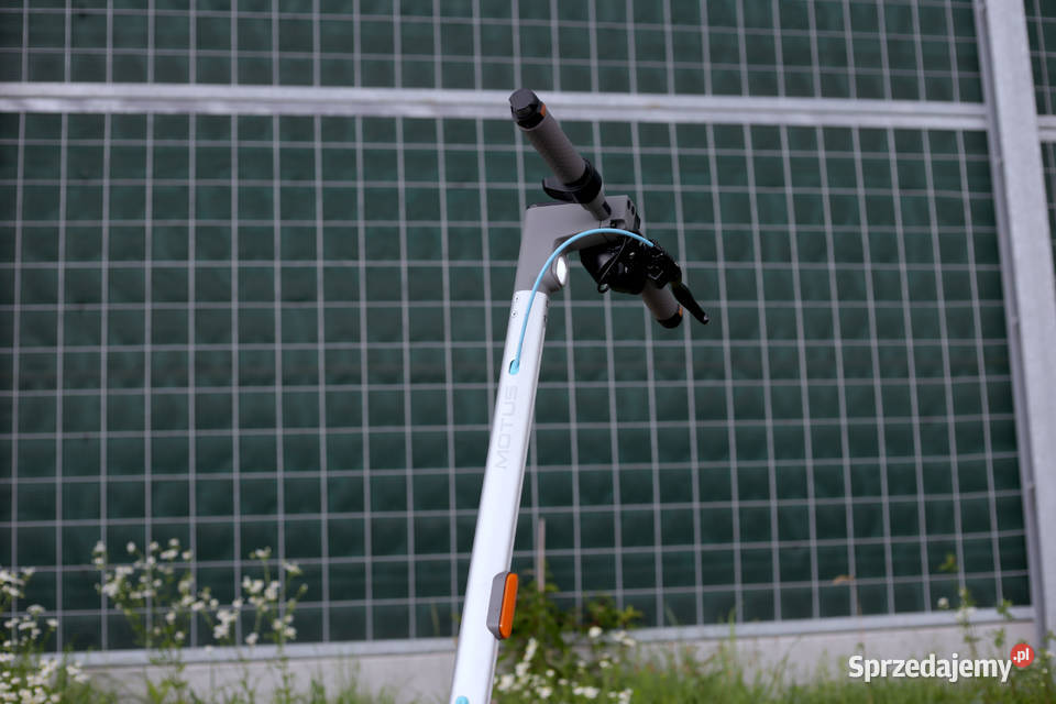 Hulajnoga elektryczna Motus Scooty 10 Kluczyk sprzedam