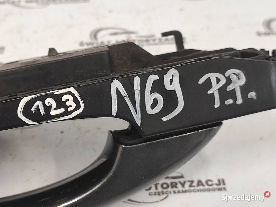 AUDI A1 I 8X klamka zewnętrzna prawa przód Kielce