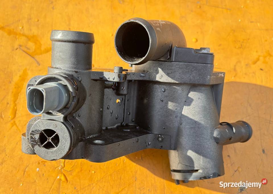 VW AUDI SKODA OBUDOWA TERMOSTATU 14B 16V Radom