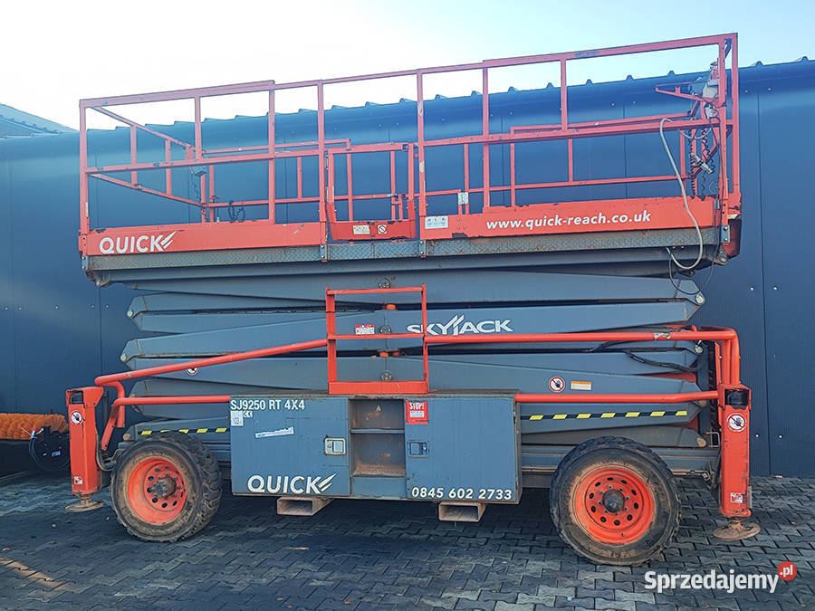 Podnośnik nożycowy zwyżka robocza terenowa diesel Kęty