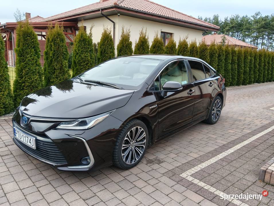 Toyota Corolla 18 Hybrid Salon niski przebieg Turek