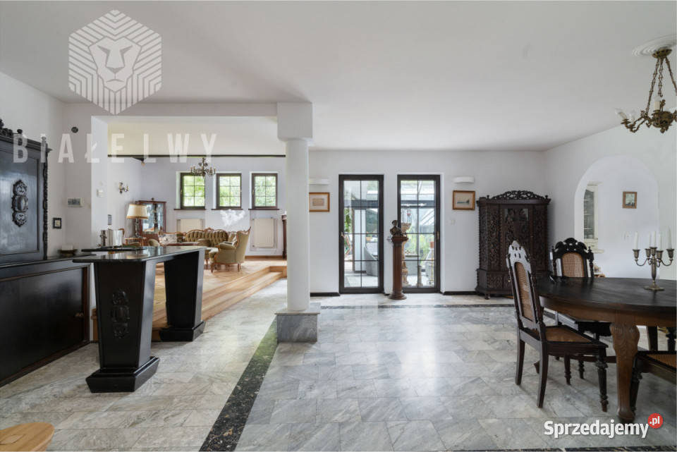 Dom wolnostojący 463m2 Kanie Kręta