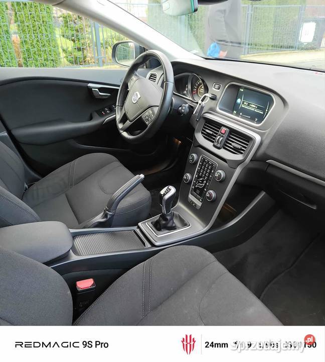 Volvo V40 16 Benzyna 2014 r 115 200 światła przeciwmgielne Zamość