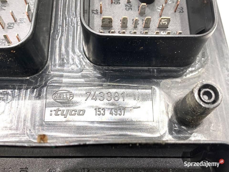 SKRZYNKA BEZPIECZNIKÓW OPEL ZAFIRA B 13206753HA osobowe podkarpackie