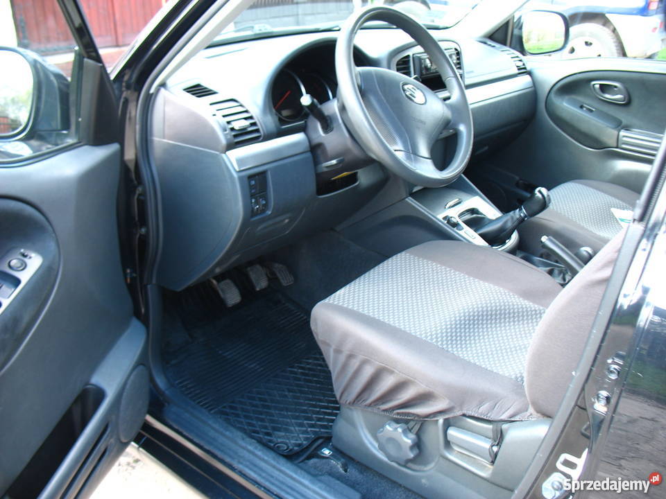 Sprzedam samochód terenowy Suzuki grand Vitara nieuszkodzony Suchedniów