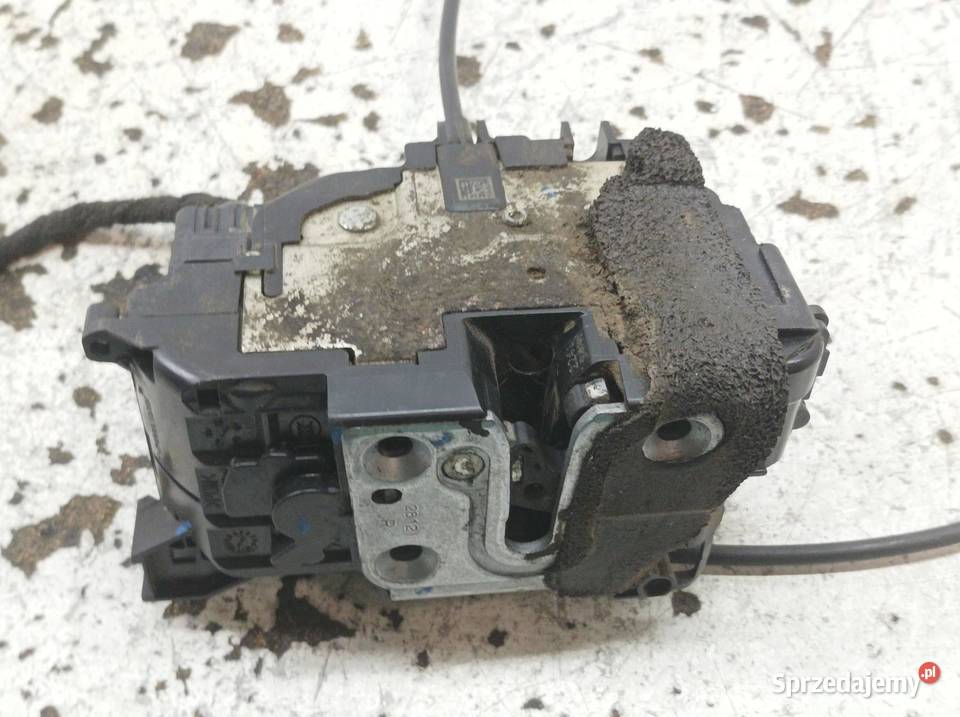 ZAMEK DRZWI PRAWY PRZÓD EU 805020006R Renault