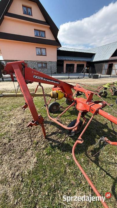Pajak do siana Przetrzasacz do siana Fahr 4m nieuszkodzony Zgrabiarki i przetrząsacze Maruszyna