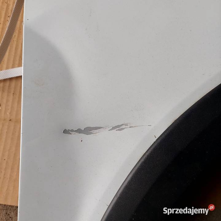 Sprzedam lewy przedni błotnik Do auta Seat Arona