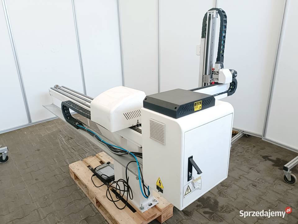 Robot kartezjański do wtryskarki 3 osiowy picker Gizałki