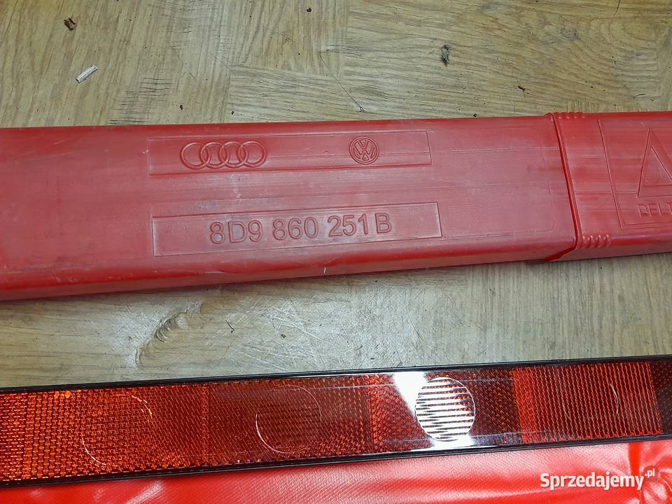 Trójkąt oszczegawczy Audi orginał Karpacz sprzedam