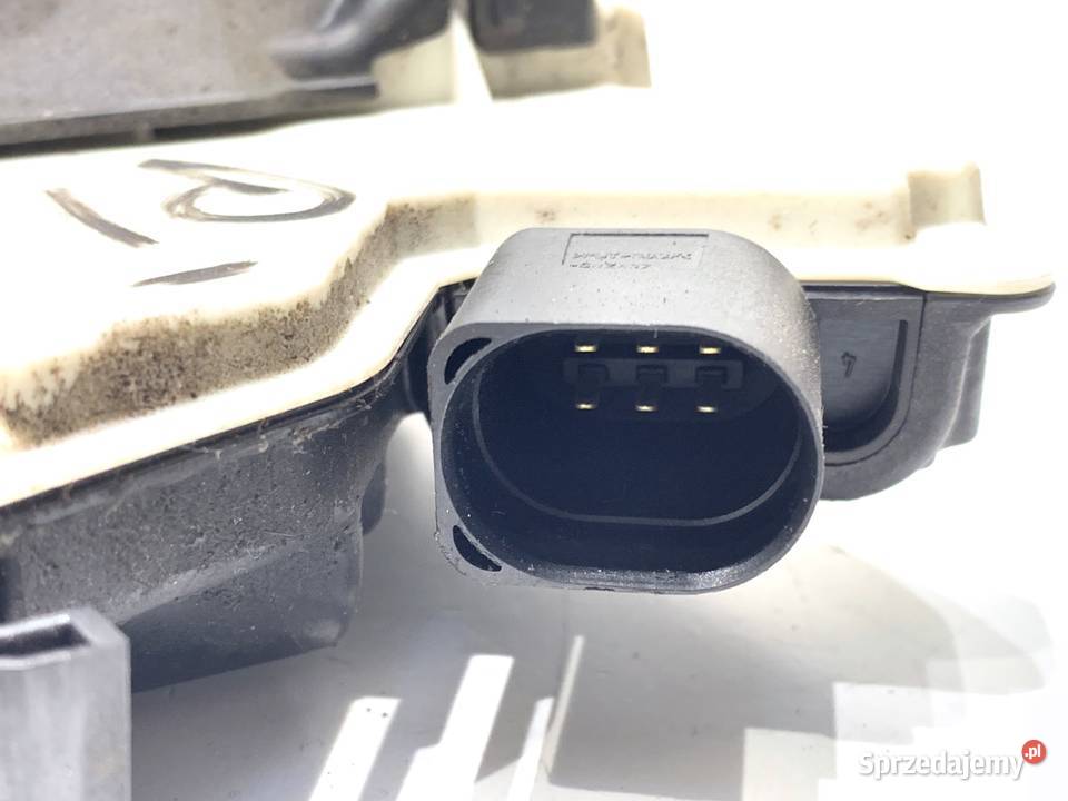 ZAMEK DRZWI PRAWY TYŁ VW TIGUAN SUV 5N0839016D