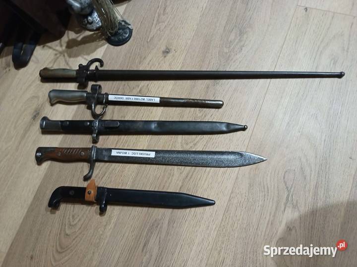 Bagnet Liść lebel AK Rózne z Epoki Łańcut