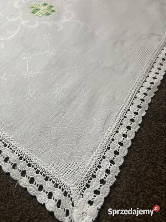 Obrus duży biały ręcznie haftowany rękodzieło Zabrze
