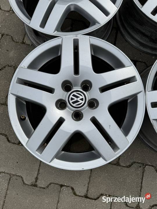 Felgi Volkswagen golf 4 5x100 Samochodowe Sieniawka sprzedam