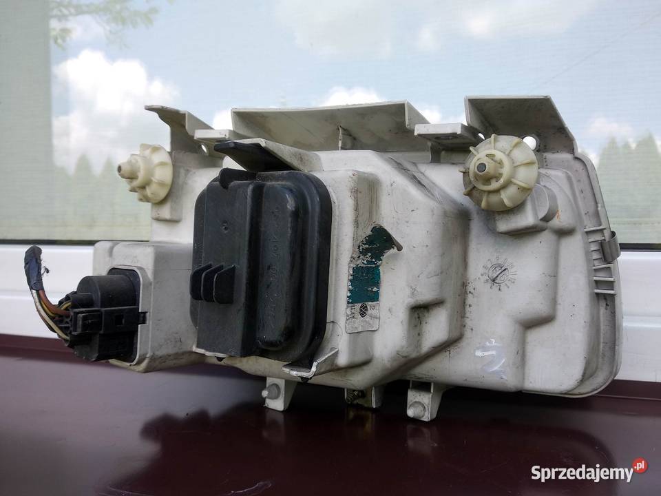VW Polo III 6N lampa przednia lewa reflektor Części samochodowe Sieradz sprzedam