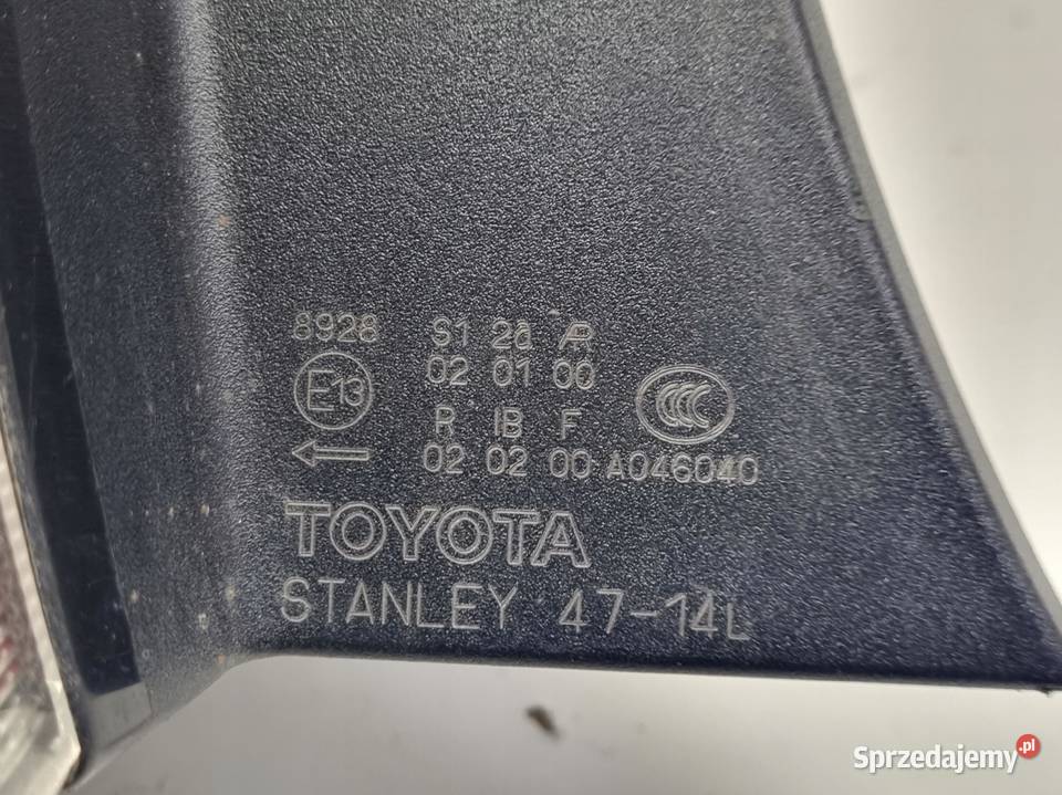 Toyota Prius II 0309r TYLNA LAMPA LEWA lewy tył Rudka