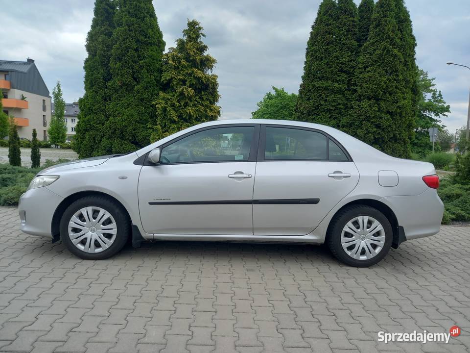 TOYOTA COROLLA E15 2008r 16VVTi Polski Salon światła przeciwmgielne śląskie Gliwice sprzedam