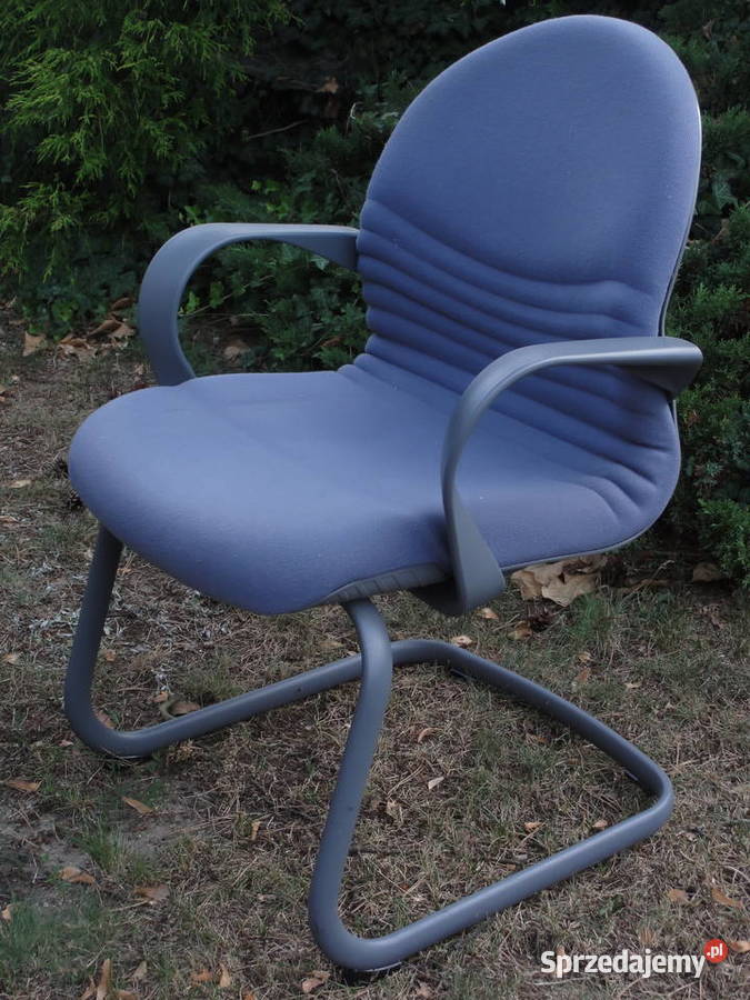 krzesła konferencyjne 12