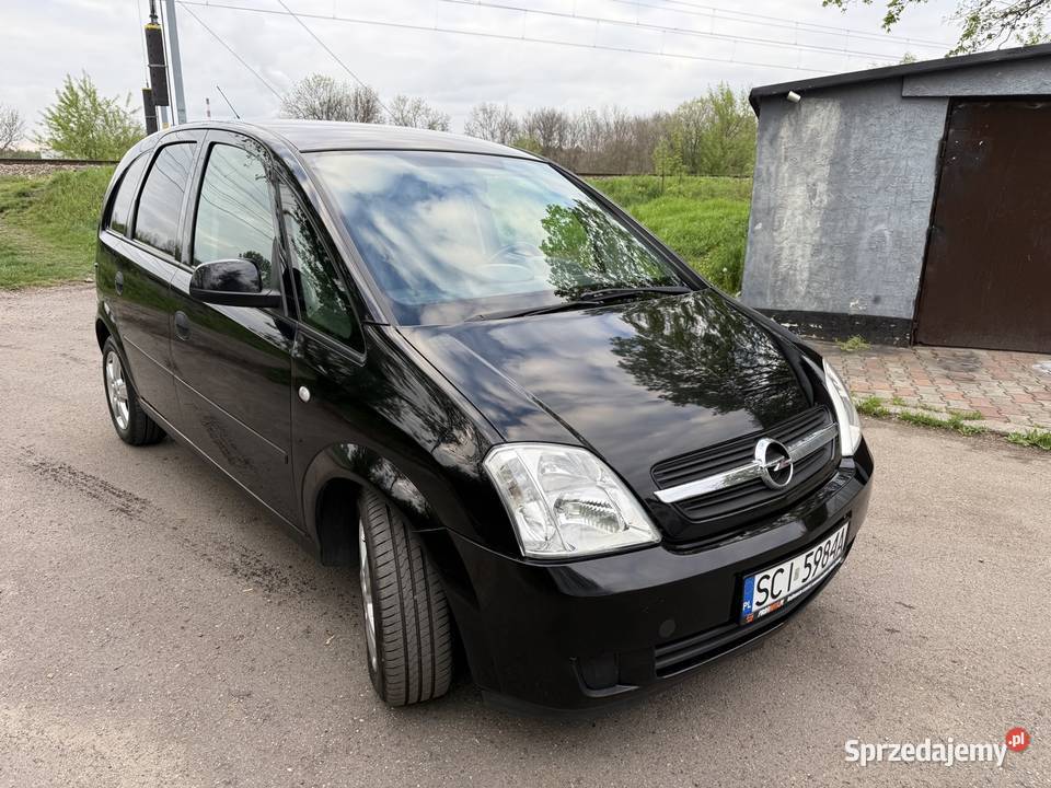 Opel Meriva A 17 CDTi 100 149 000 gniazdo AUX Będzin